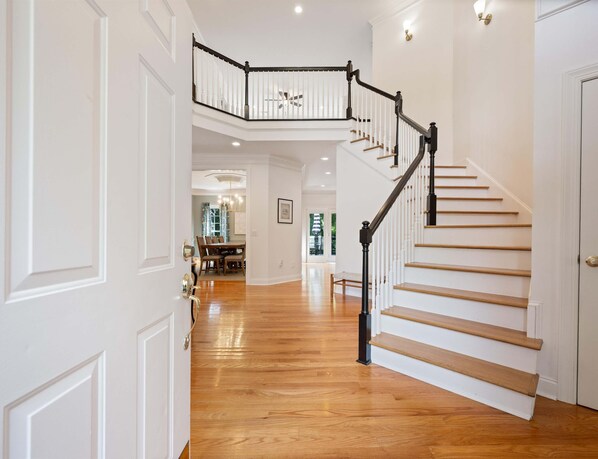 House, Multiple Beds, Patio, Garden View (Thompson's Station Serenity) | Interior