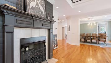 House, Multiple Beds, Patio, Garden View (Thompson's Station Serenity) | Interior