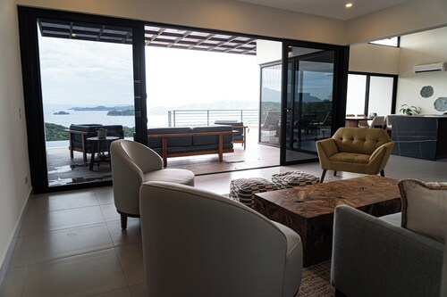 Brand New Luxury Ocean View Villa with Private Pool – Playas del Coco