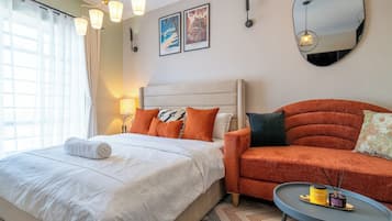 Iron/ironing board, WiFi, bed sheets