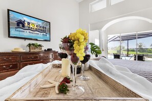 5 室のベッドルーム、アイロン / アイロン台、WiFi (無料)、ベッドシーツ