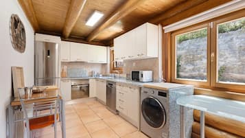 Mikrowelle, Ofen, Herdplatte, Geschirrspüler