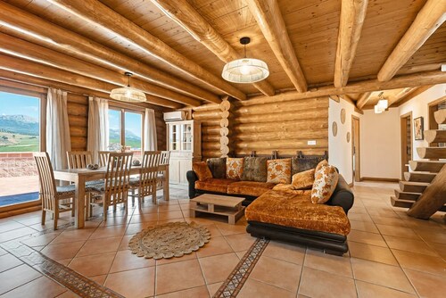 Nordic cottage on the Costa del Sol, enjoy the Andalusian climate with swimming pool!