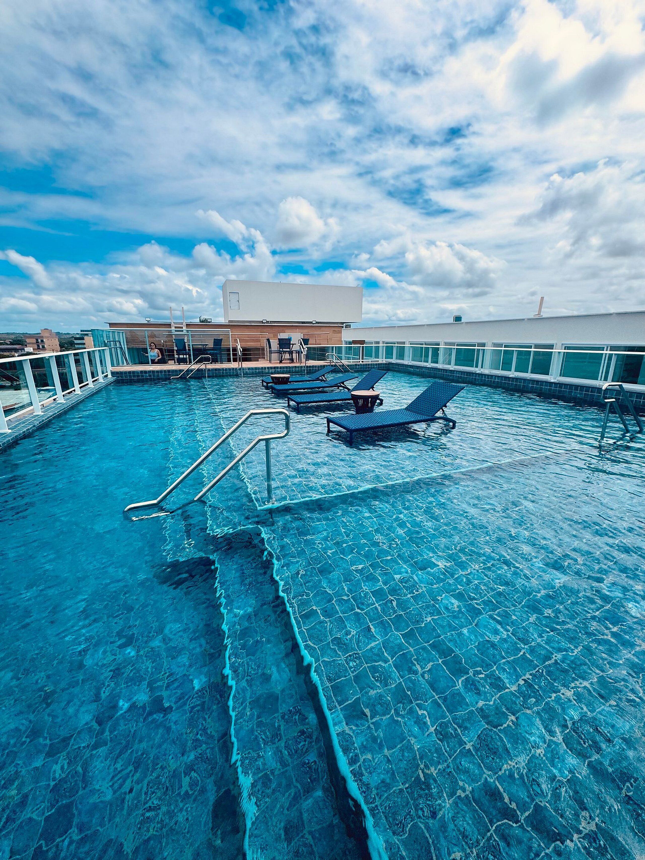 Comfort Apartment | Pool | Outdoor pool, open 8:00 AM to 10:00 PM, sun loungers