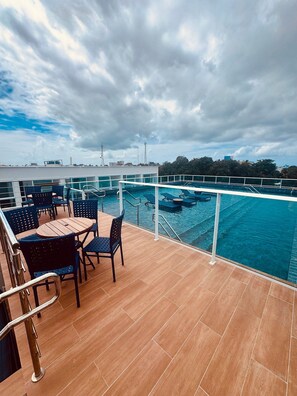 Outdoor pool, open 8:00 AM to 10:00 PM, pool loungers - Essenza Porto de Galinhas - Flat na Praia (Ipojuca)