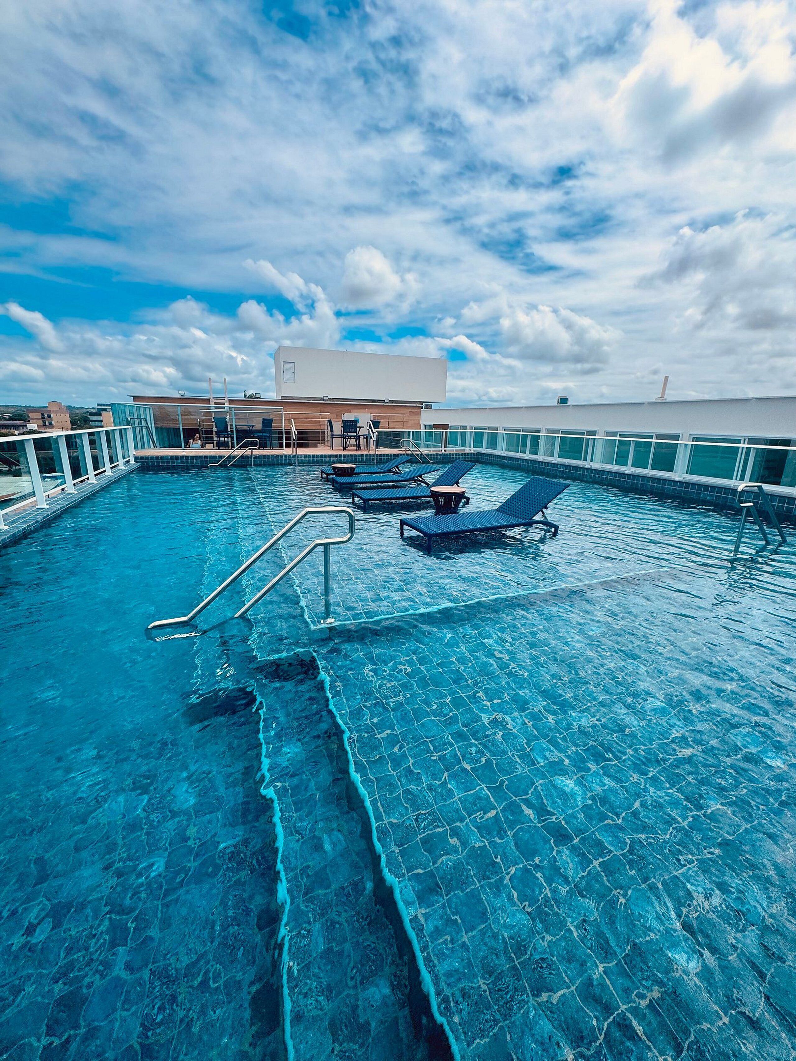 Comfort Apartment | Pool | Outdoor pool, open 8:00 AM to 10:00 PM, sun loungers