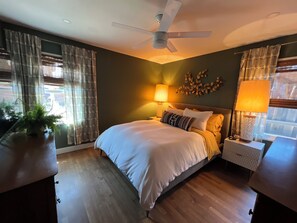 2 bedrooms, desk, iron/ironing board, free WiFi