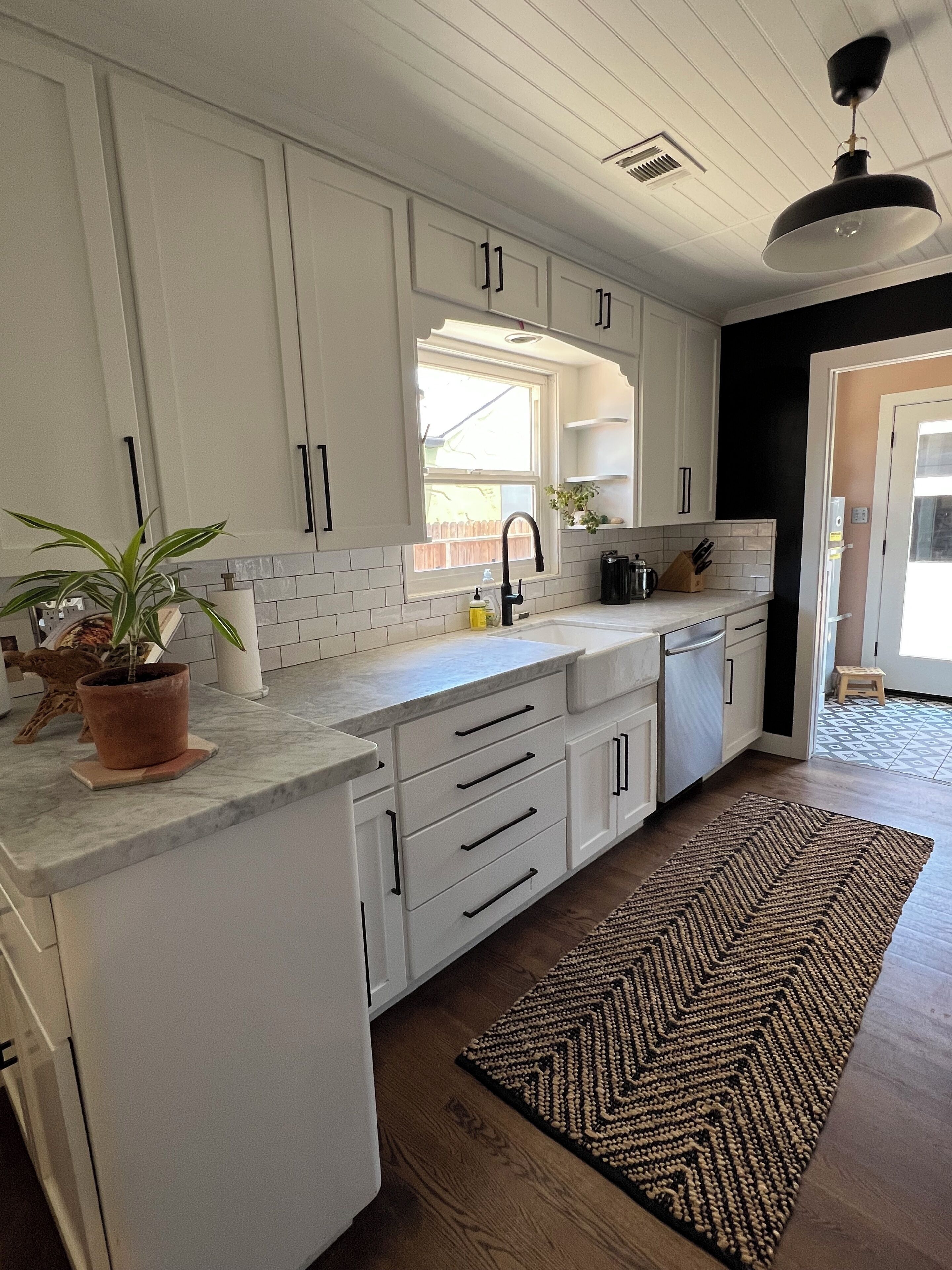 Micro-ondes, four, plaque de cuisson, lave-vaisselle