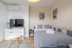 Bügeleisen/Bügelbrett, WLAN, Bettwäsche