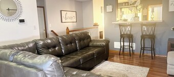 Soothing 4-bedroom house with AC in charming Fountain