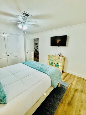 Iron/ironing board, free WiFi, bed sheets