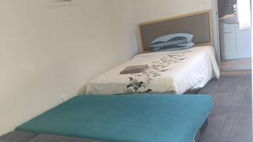 1 makuuhuone, silitysrauta/-lauta, ilmainen Wi-Fi, vuodevaatteet