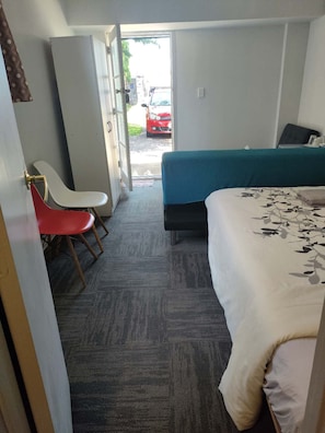 1 dormitorio, tabla de planchar con plancha, wifi gratis y ropa de cama