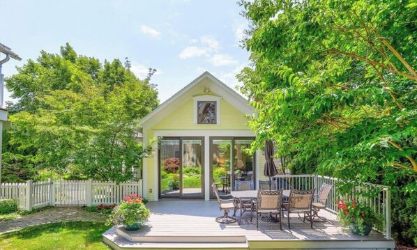 House | Terrace/patio - Haven on Howard - Monthly Booking Great Location (Grand Haven)