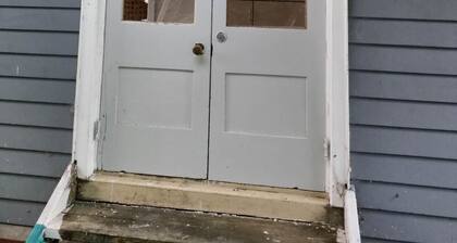 3-Bedroom House - 30 Laurel St