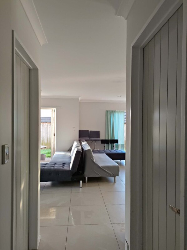 Interior - 5 Bedroom House, 82A Richardson Road, Mt Albert, Auckland (Auckland)