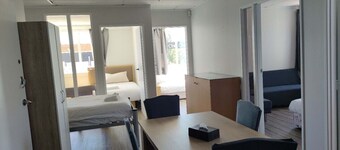 4 Bedrooms Apartment