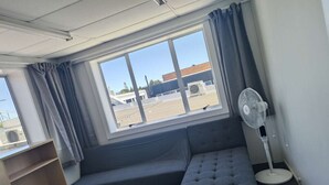 Interior - 6 Beds including 1 DBL Bed, 1 Single Bed, 4 Singgle Sofa Bed in 1 Room & 1 Lounge (Auckland)