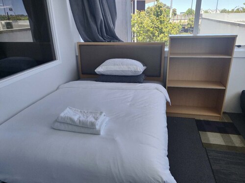 6 Beds including 1 DBL Bed, 1 Single Bed, 4 Singgle Sofa Bed in 1 Room & 1 Lounge