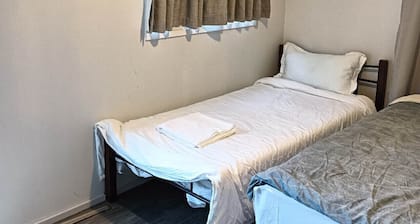 1 Bedroom garden chalet, 7 Salisbury Road, Rotorua