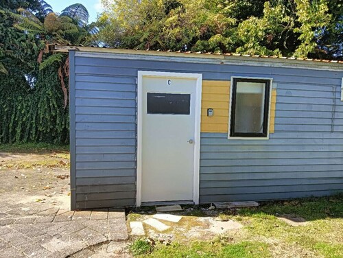 2 double and 1 sofa beds garden chalet, 7C Salisbury Road, Rotorua