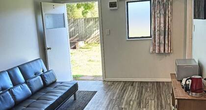 2 double and 1 sofa beds garden chalet, 7D Salisbury Road, Rotorua