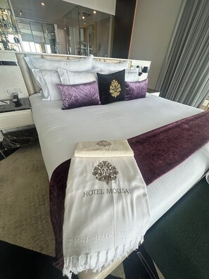 1 slaapkamer, een strijkplank/strijkijzer, internet, beddengoed