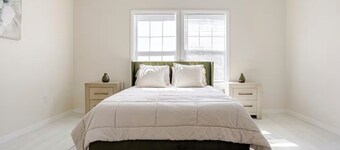 Brand new 4-bedroom located 5 minutes from downtown