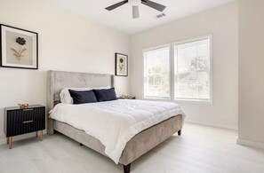 4 chambres, fer et planche à repasser, Wi-Fi, draps fournis