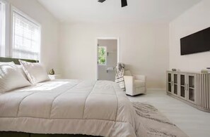 4 عدّة غرف نوم ومكواة/لوح كي وواي فاي وملاءات أسرّة