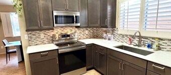 Fabulous 4-bedroom house with AC and pool in Tucson