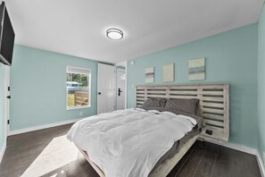 Room - Villa Slate Coastal Country Retreat PCS • Nurses • Contractors- Weekly & Monthly (Jacksonville)