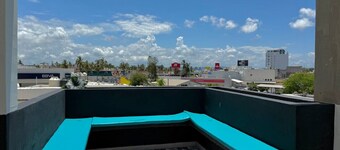 Charming Loft Near the Beach By PartnerHost