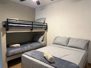 1 bedroom, desk, iron/ironing board, WiFi