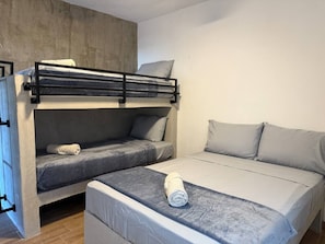 1 bedroom, desk, iron/ironing board, WiFi