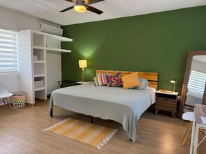 1 bedroom, desk, WiFi, bed sheets