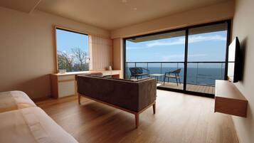 Minibar, in-room safe, desk, laptop workspace