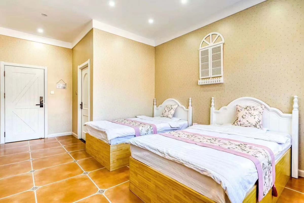 Panoramic Twin Room