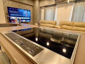 Room 803, Non Smoking | Private kitchen