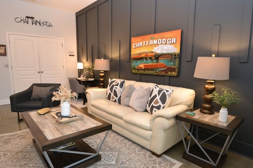 Stylish Southside Chattanooga Condo - Walk to Restaurants, Bars, & Live Music