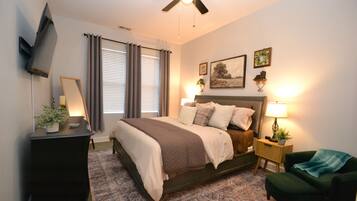 1 bedroom, desk, free WiFi, bed sheets