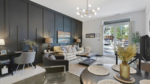 Stylish Southside Retreat. Walk to Dining, Nightlife + Free Parking