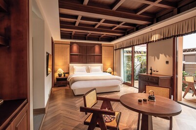 La Danse Sacree Hotel