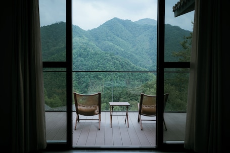Elite Room, Patio, Mountain View | View from room
