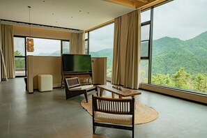 舒适套房, 露台, 山景 | 客房景观