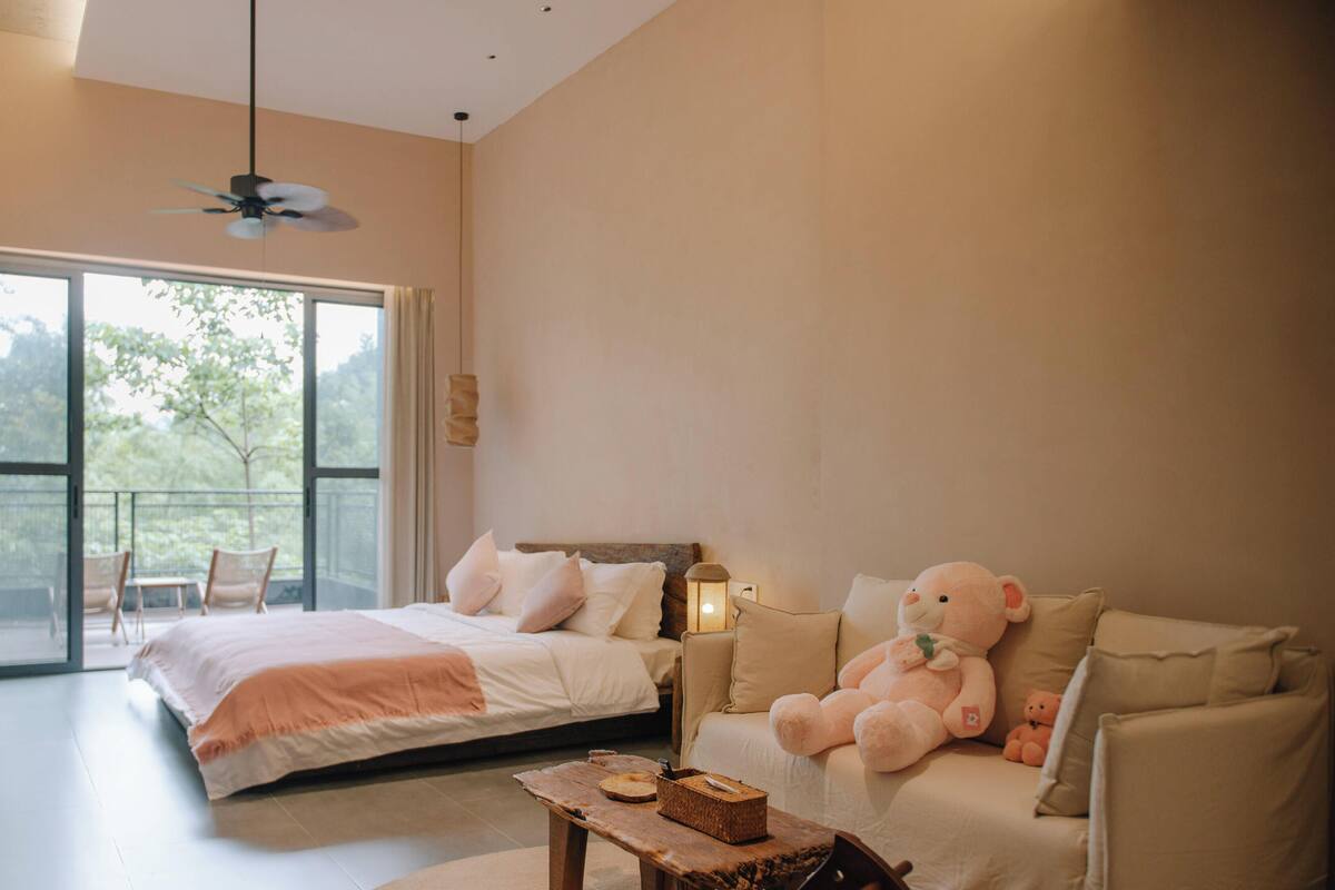 Comfort Twin Room, Patio, Hill View | Premium bedding, minibar, desk, laptop workspace