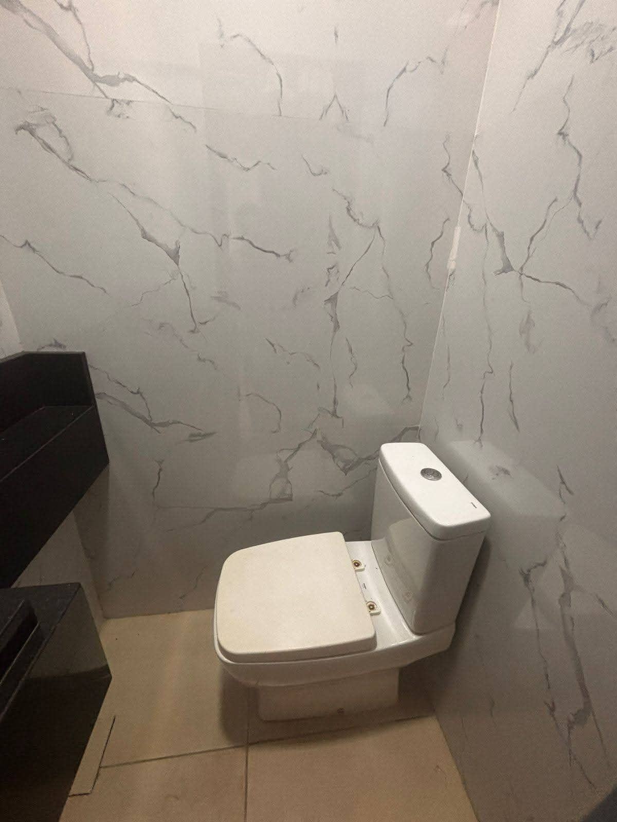 Serviettes fournies, savon, papier toilette