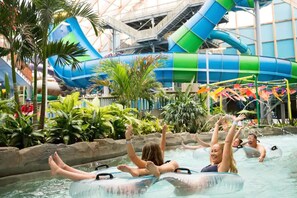 Apartment | 6 bedrooms - 2 Lake Cabins Pool+hottub Game Room 23acs (Highland Lake)