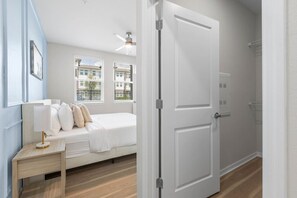 1 bedroom, desk, iron/ironing board, WiFi