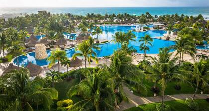 Relax in Paradise – Vidanta Mayan Palace Suite with Resort Perks